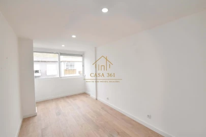 Apartamento T3 para Venda em Póvoa de Santa Iria e Forte da Casa