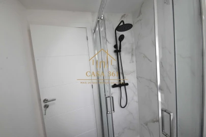 Apartamento T3 para Venda em Póvoa de Santa Iria e Forte da Casa