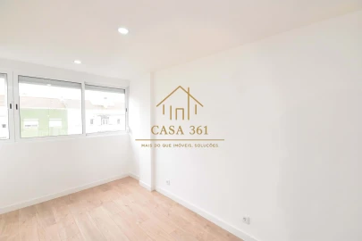 Apartamento T3 para Venda em Póvoa de Santa Iria e Forte da Casa