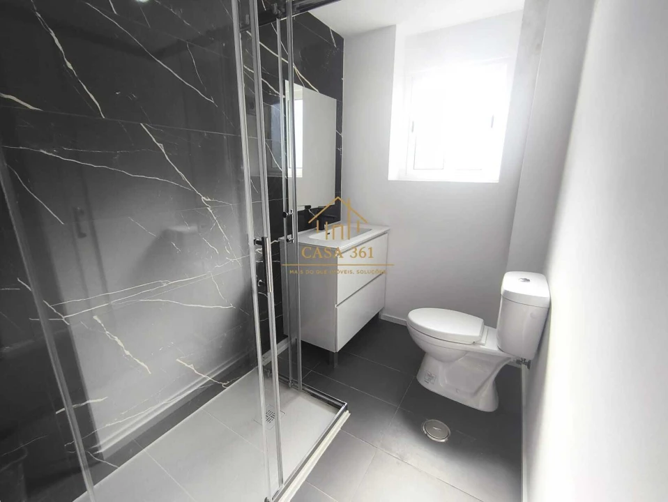 Apartamento T3 para Venda em Póvoa de Santa Iria e Forte da Casa Foto 19