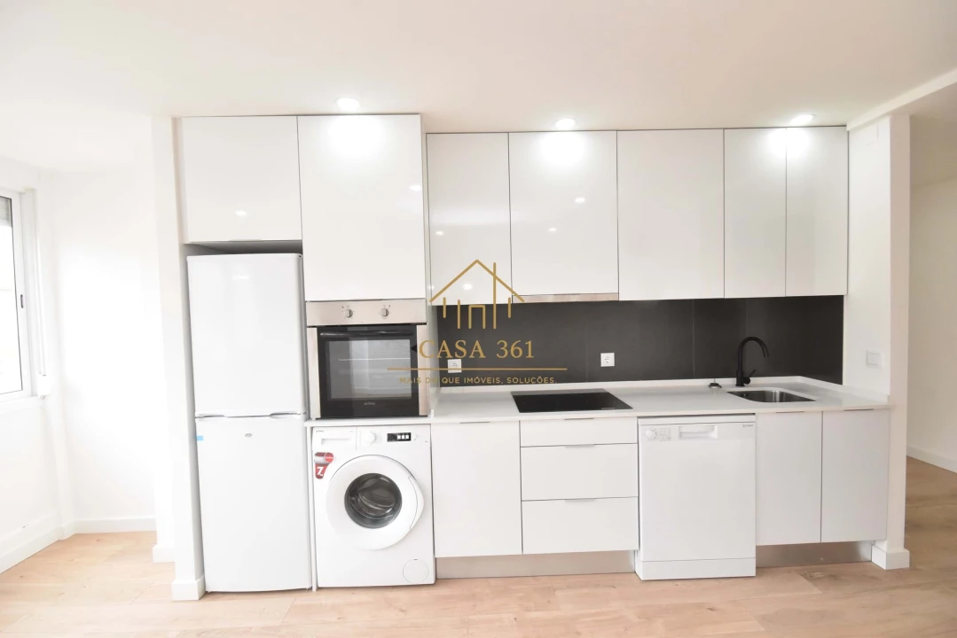 Apartamento T3 para Venda em Póvoa de Santa Iria e Forte da Casa Foto 2