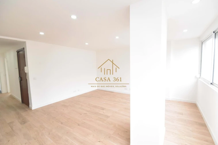 Apartamento T3 para Venda em Póvoa de Santa Iria e Forte da Casa Foto 10