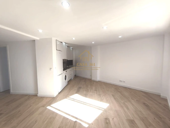 Apartamento T3 para Venda em Póvoa de Santa Iria e Forte da Casa Foto 4