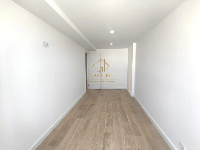 Apartamento T3 para Venda em Póvoa de Santa Iria e Forte da Casa Foto 15