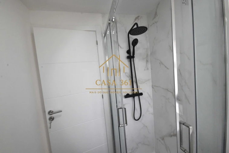 Apartamento T3 para Venda em Póvoa de Santa Iria e Forte da Casa Foto 24
