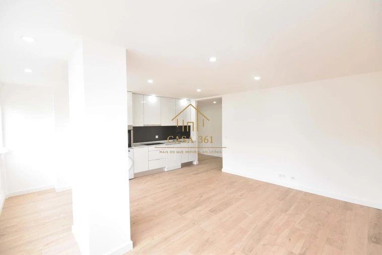 Apartamento T3 para Venda em Póvoa de Santa Iria e Forte da Casa Foto 8