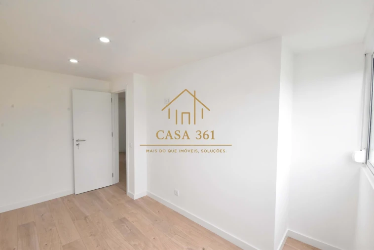 Apartamento T3 para Venda em Póvoa de Santa Iria e Forte da Casa Foto 22