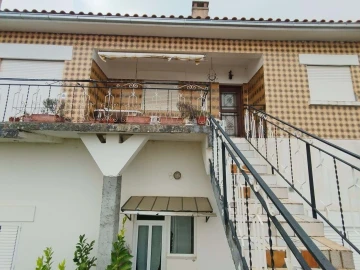 Moradia T3 para Venda em Vila Flor e Nabo