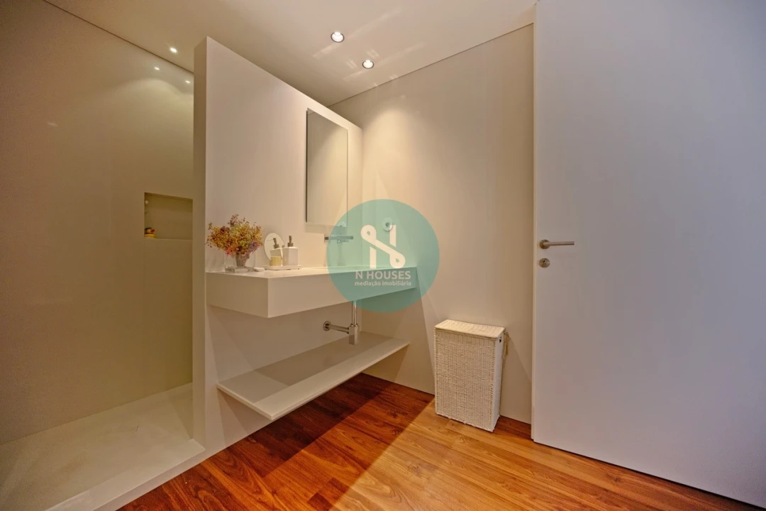 Apartamento para Venda em Braga (Maximinos, Sé e Cividade) Foto 24