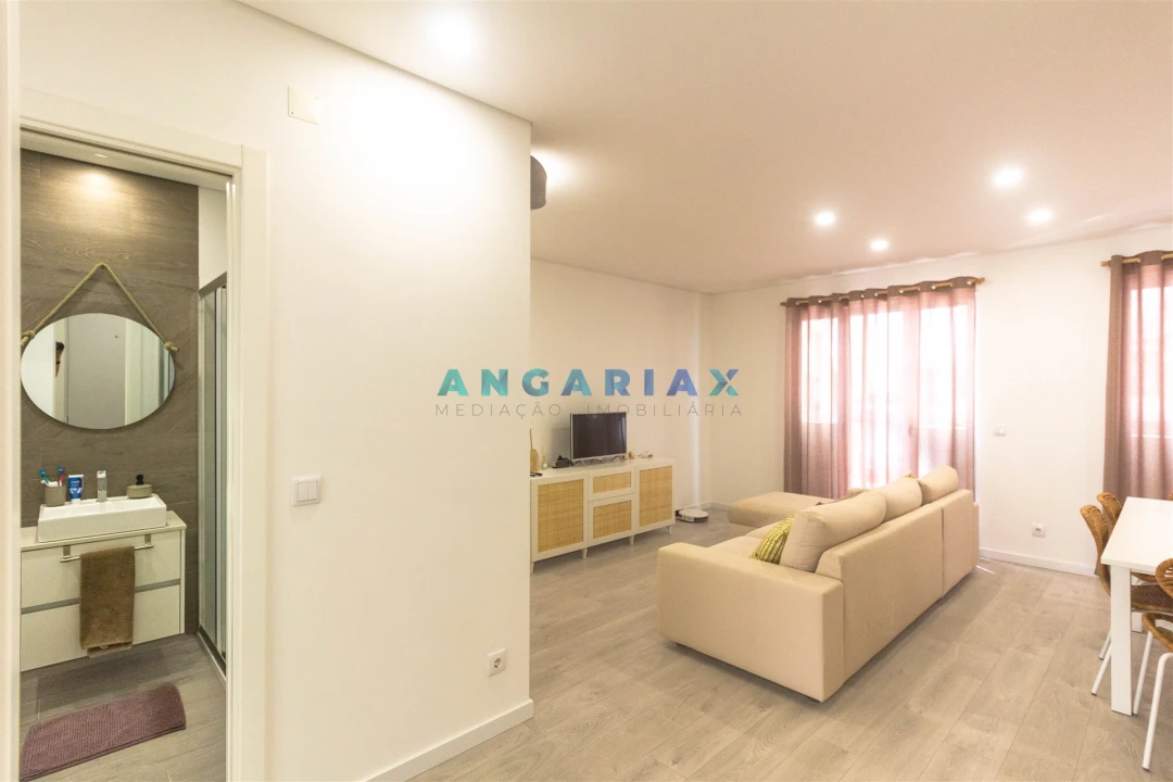 Apartamento T2 para Venda em Nazare Foto 3
