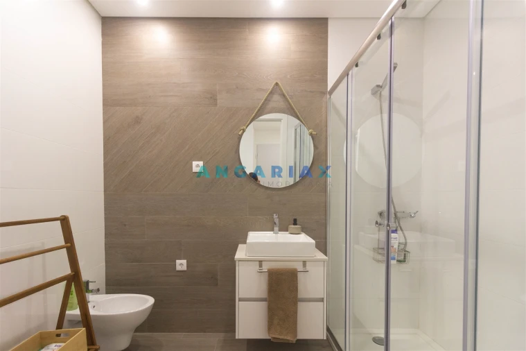 Apartamento T2 para Venda em Nazare Foto 7