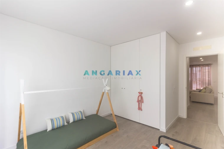 Apartamento T2 para Venda em Nazare Foto 12