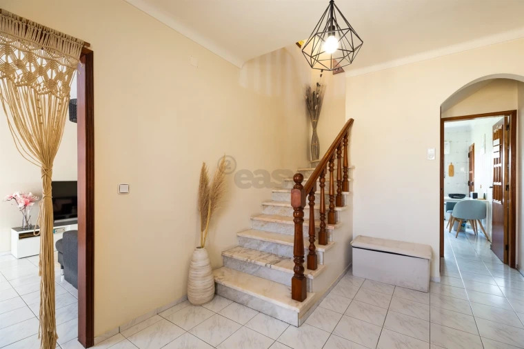 Moradia T6 para Venda em Vieira de Leiria Foto 3