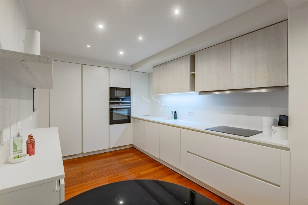 Apartamento T3 para Venda em Aldoar, Foz do Douro e Nevogilde Foto 9