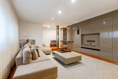 Apartamento T3 para Venda em Aldoar, Foz do Douro e Nevogilde