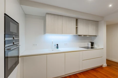 Apartamento T3 para Venda em Aldoar, Foz do Douro e Nevogilde