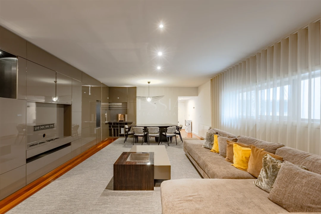 Apartamento T3 para Venda em Aldoar, Foz do Douro e Nevogilde Foto 4