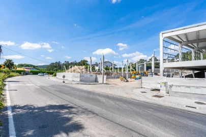 Armazém para Venda em Ronfe