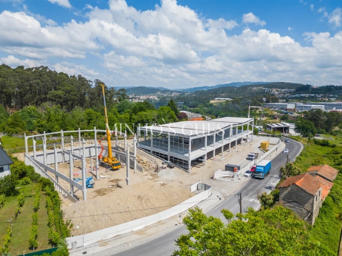 Armazém para Venda em Ronfe Foto 3