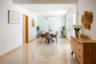 Moradia T4 para Venda em Albufeira e Olhos de Água