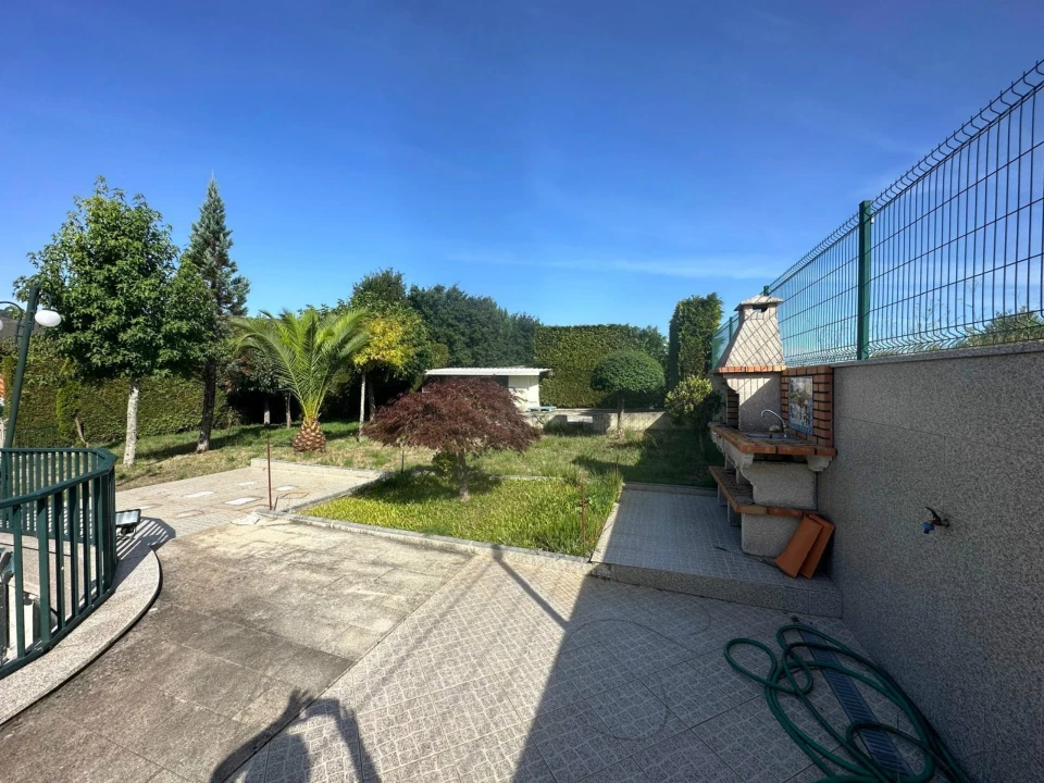 Moradia T4 para Venda em Candemil e Gondar Foto 7