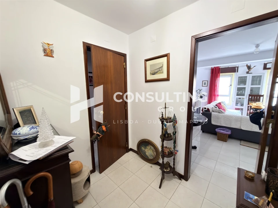 Apartamento T2 para Venda em Caparica e Trafaria Foto 4