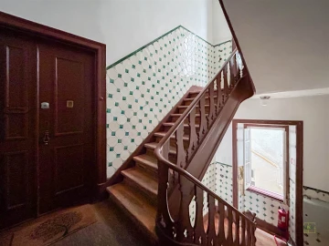 Apartamento T5 para Venda em Arroios