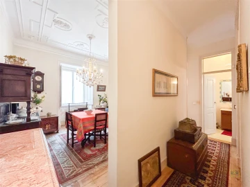 Apartamento T5 para Venda em Arroios
