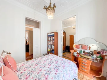 Apartamento T5 para Venda em Arroios