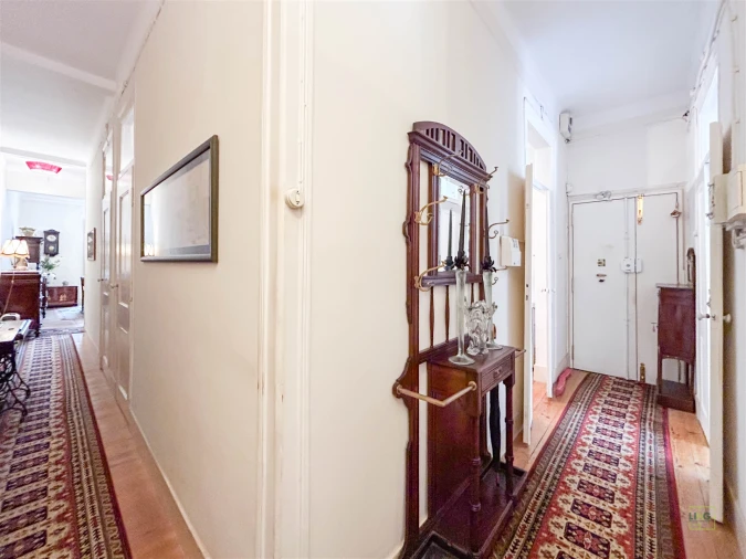 Apartamento T5 para Venda em Arroios Foto 18