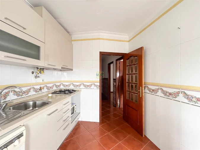 Apartamento T1 para Arrendamento em Castelo Branco Foto 19