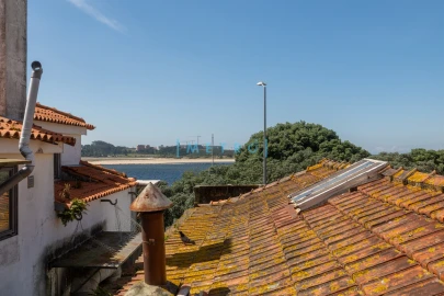 Moradia T3 para Venda em Lordelo do Ouro e Massarelos