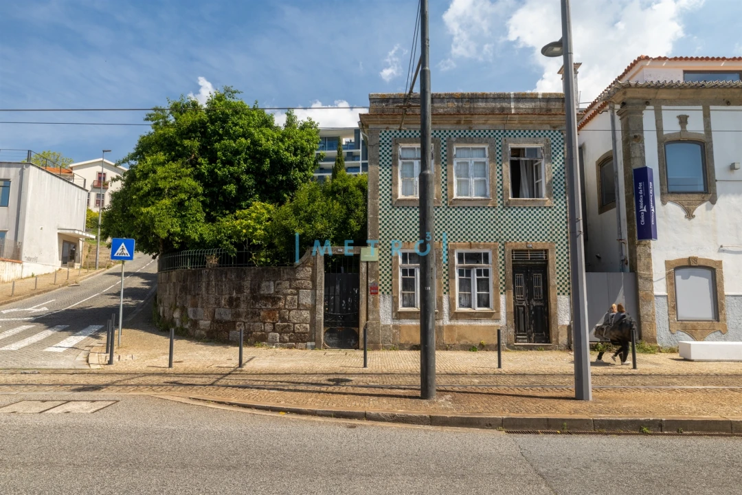 Moradia T3 para Venda em Lordelo do Ouro e Massarelos Foto 1