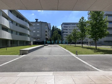 Apartamento T1 para Venda em Lordelo do Ouro e Massarelos