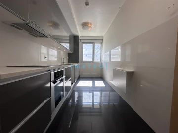 Apartamento T1 para Venda em Lordelo do Ouro e Massarelos