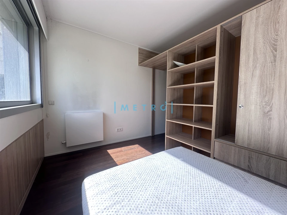Apartamento T1 para Venda em Lordelo do Ouro e Massarelos Foto 6