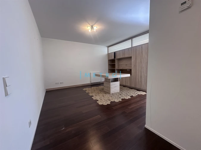 Apartamento T1 para Venda em Lordelo do Ouro e Massarelos Foto 3