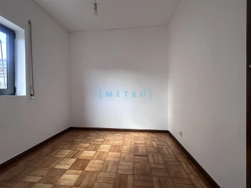 Apartamento T3 para Arrendamento em Pedrouços