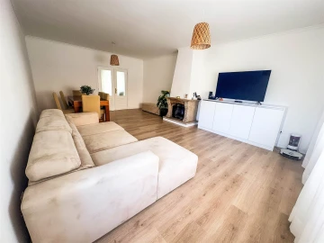 Apartamento T3 para Venda em Lustosa e Barrosas (Santo Estêvão)