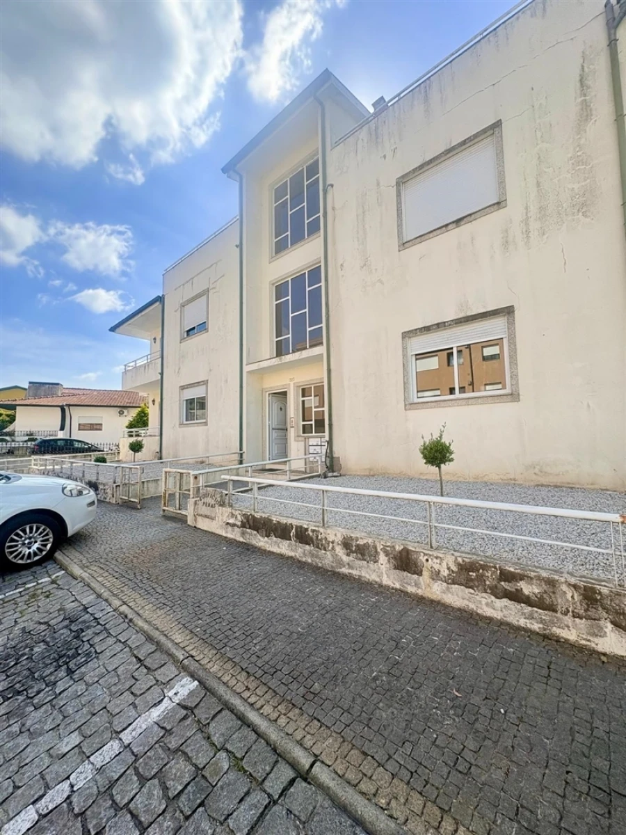 Apartamento T3 para Venda em Lustosa e Barrosas (Santo Estêvão)