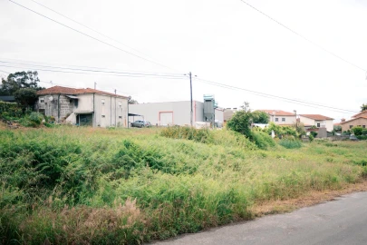 Terreno para Venda em Lustosa e Barrosas (Santo Estêvão)