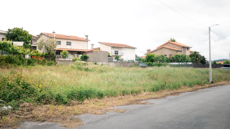 Terreno para Venda em Lustosa e Barrosas (Santo Estêvão)