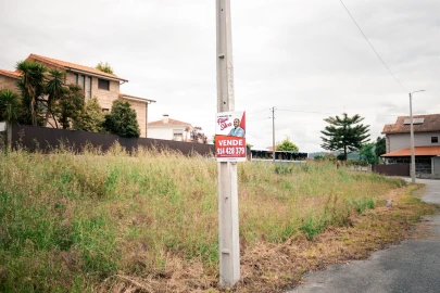 Terreno para Venda em Lustosa e Barrosas (Santo Estêvão)