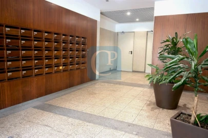 Apartamento T1 para Venda em Lordelo do Ouro e Massarelos