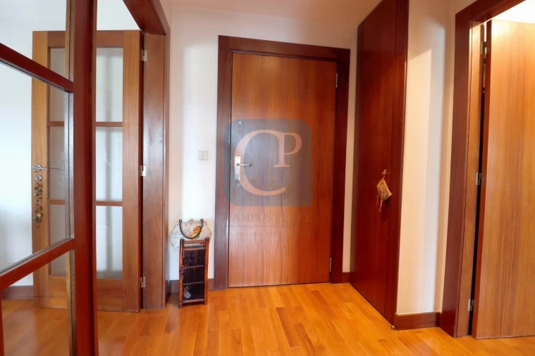 Apartamento T1 para Venda em Lordelo do Ouro e Massarelos Foto 3