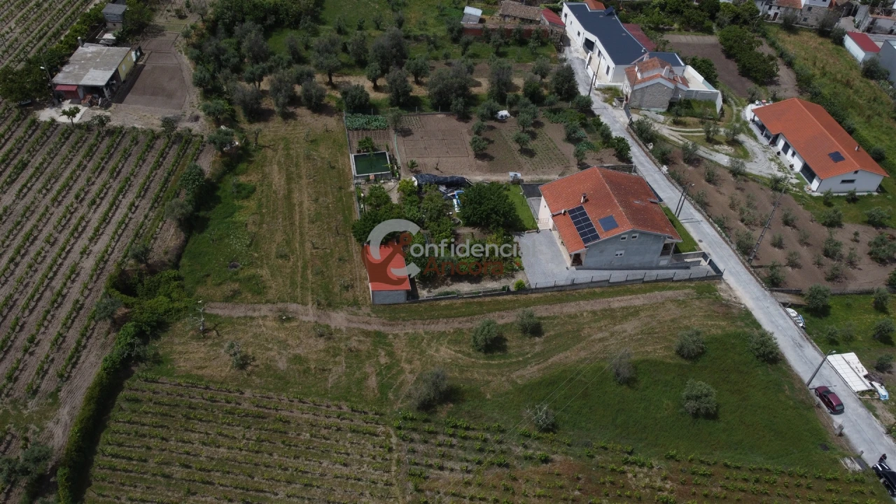 Terreno para Venda em Rio Torto e Lagarinhos Foto 1