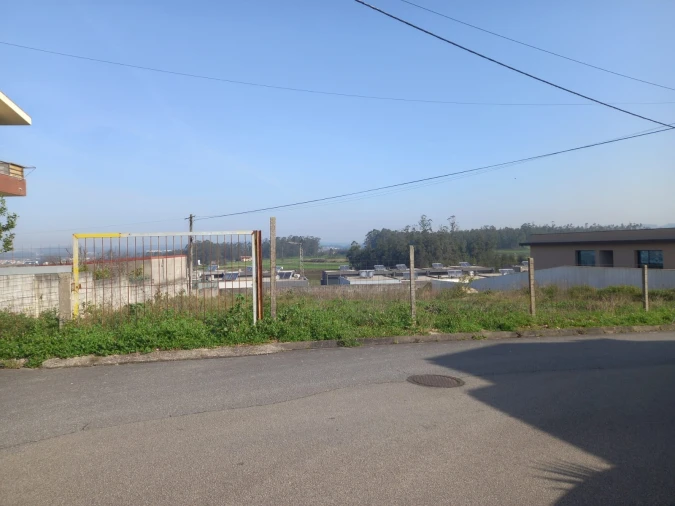 Terreno para Venda em Retorta e Tougues Foto 4
