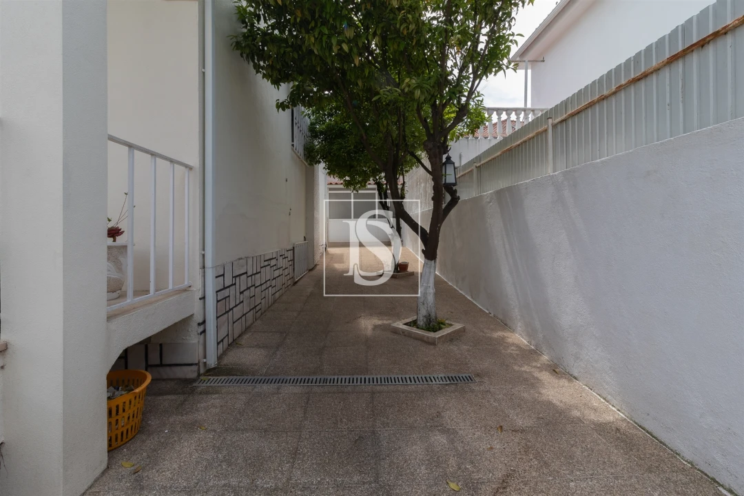 Moradia T4 para Venda em Barreiro e Lavradio Foto 32