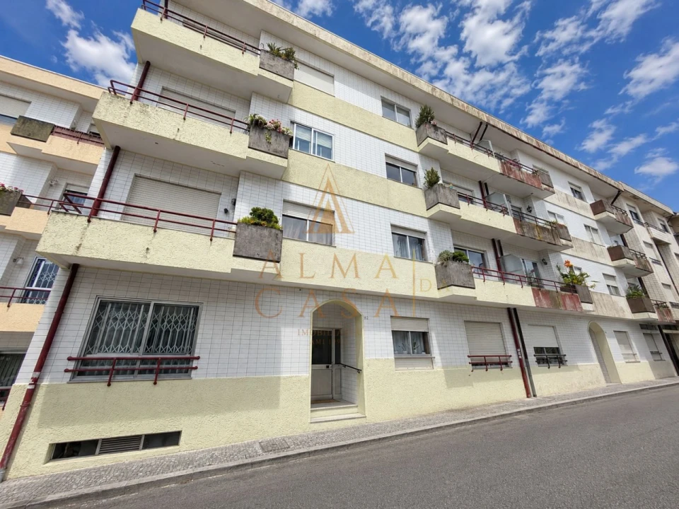 Apartamento T3 para Venda em Rio Tinto Foto 1