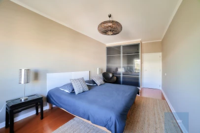 Apartamento T3 para Arrendamento em Oeiras e São Julião da Barra, Paço de Arcos e Caxias